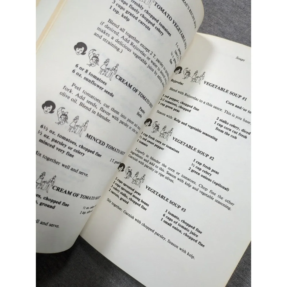 1978 Eydiemae's Natural Recipes‎ by Eydie Mae Hunsberger & Chris Loeffler